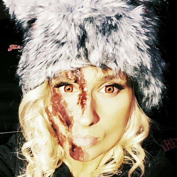 Meet your Posher, Elizabeth - Picture 1 of 1